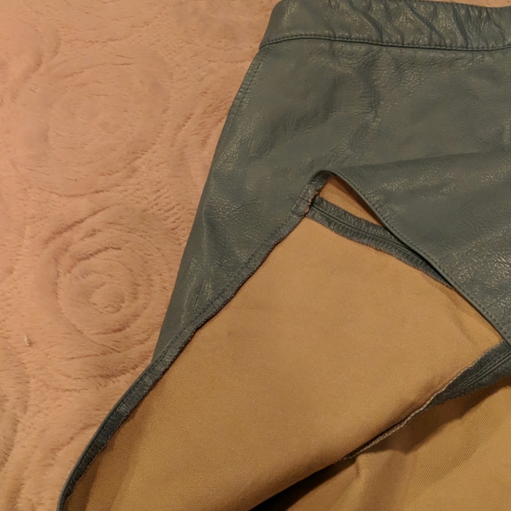 Skirt - Picture 2 of 7